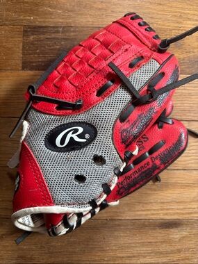 Rawlings Red and Gray Youth Baseball Glove with Black Accents 10” PL10SS